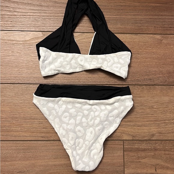 KYA Swim Coco Bikini Set - White Leo/black - Picture 5 of 5